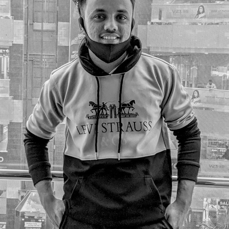 Rohan Desai, Client Relations Director, discussing corporate gifting strategy with business clients